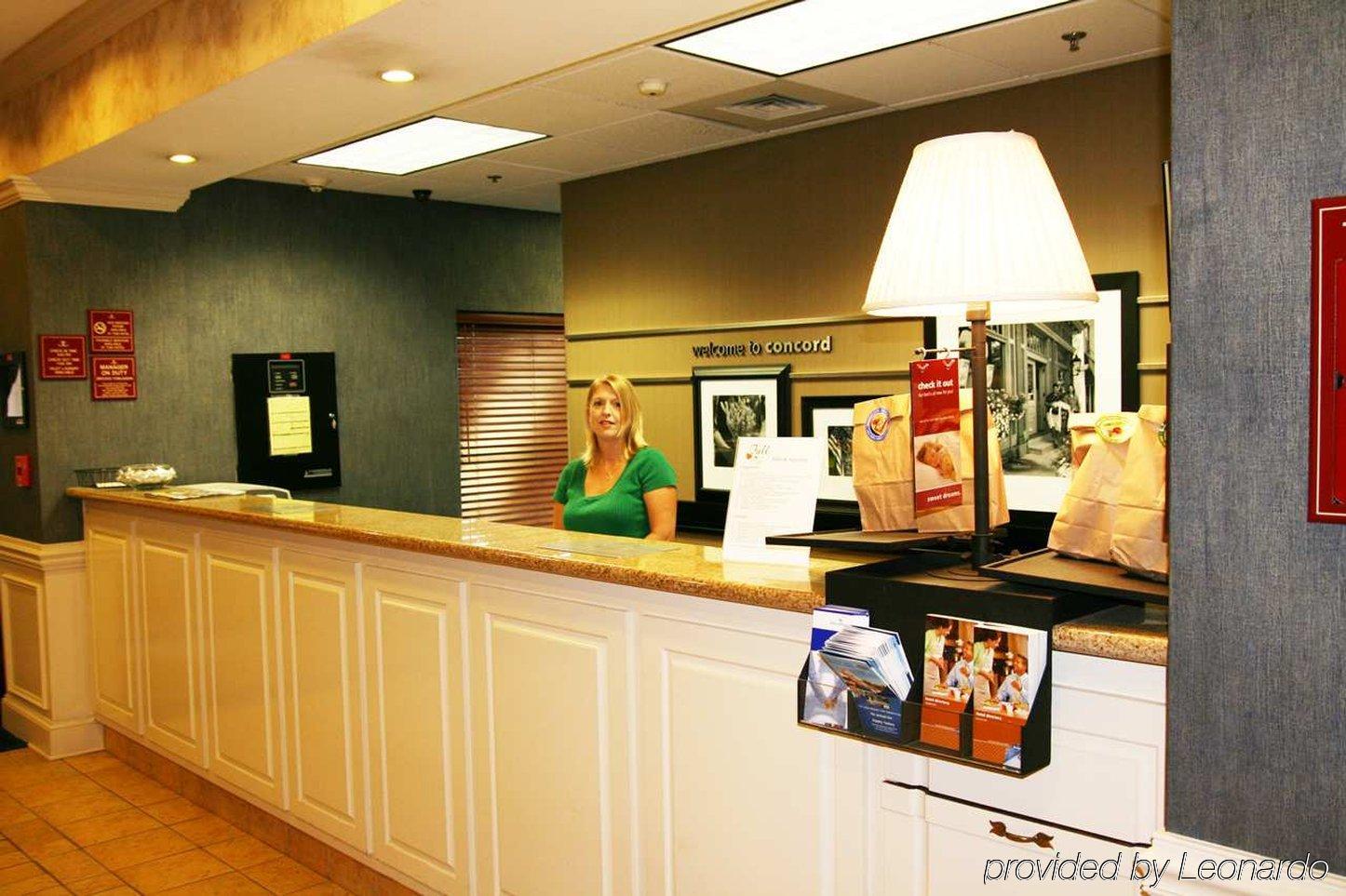 Hampton Inn & Suites Concord-Charlotte Interior foto